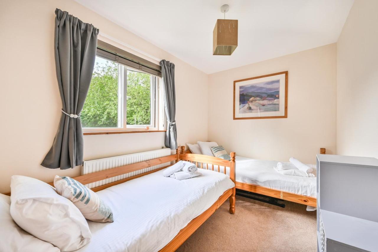3 Bed Lodge With Ev Point Truro Exterior foto